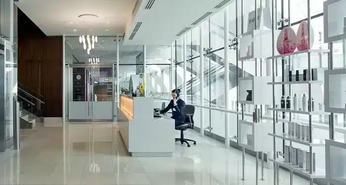 Hair Styling and Beard Trimming for Men @ Dubai Airport - Image 2