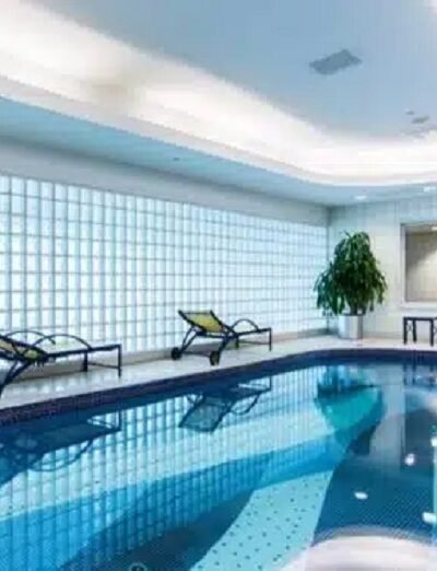 Pool, Jacuzzi, Steam Room & Shower + Lounge @ DXB -Terminal 3